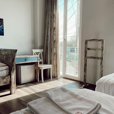 Hotel Kutaisi Globus Esterno foto