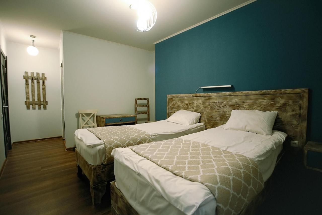 Hotel Kutaisi Globus Esterno foto