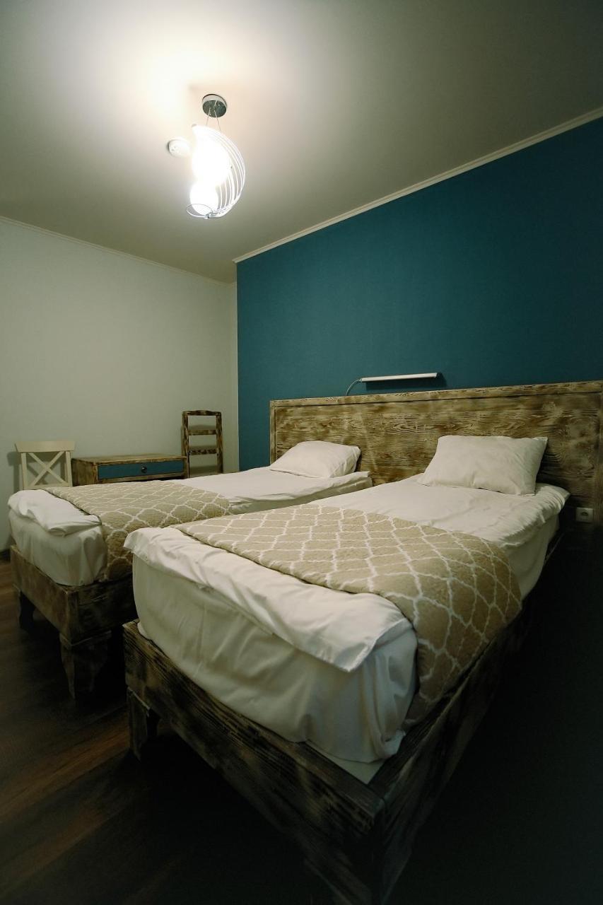 Hotel Kutaisi Globus Esterno foto